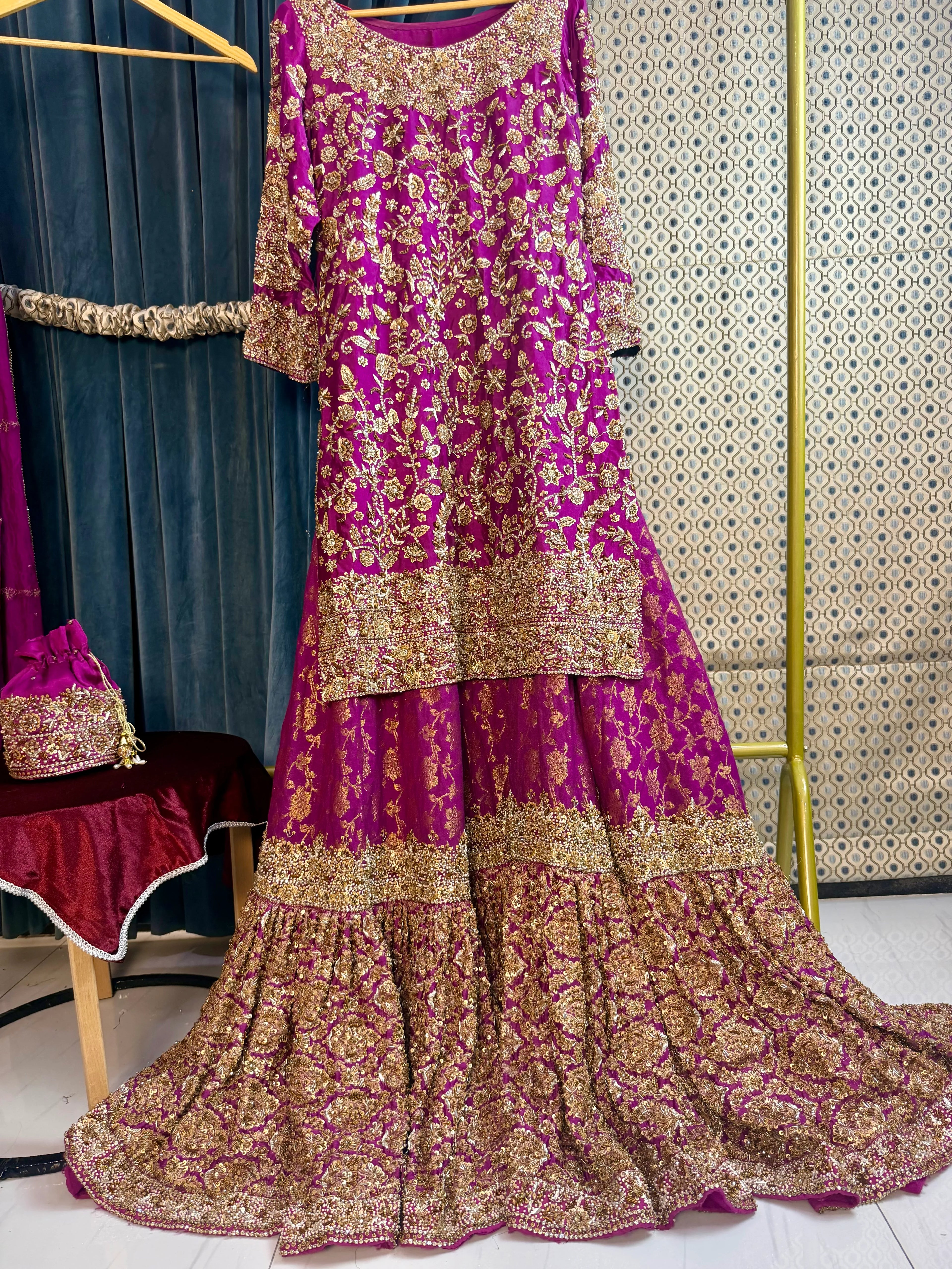 Preloved Pink Farshi Lehenga with Farshi Dupatta by Noman & Bhaiya | Bridal dress for Sale