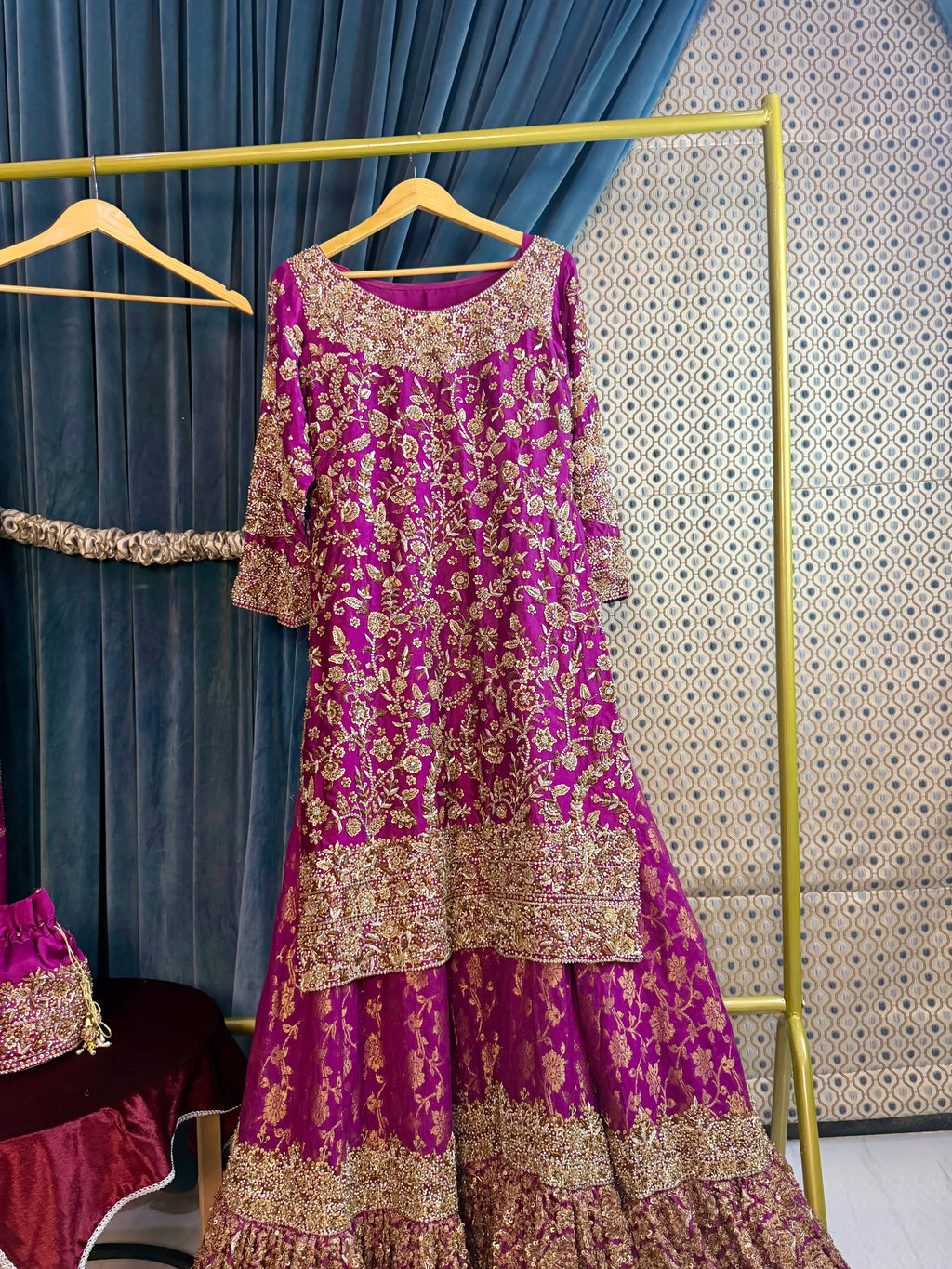 Preloved Pink Farshi Lehenga with Farshi Dupatta by Noman & Bhaiya | Bridal dress for Sale