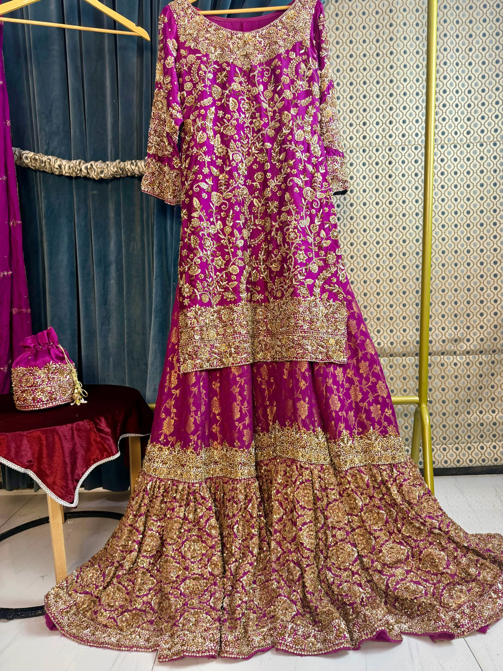 Preloved Pink Farshi Lehenga with Farshi Dupatta by Noman & Bhaiya | Bridal dress for Sale