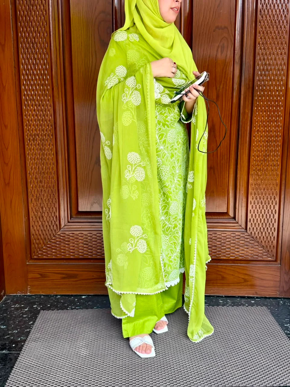 Lime Green Embroidered Lawn 2-Piece Suit